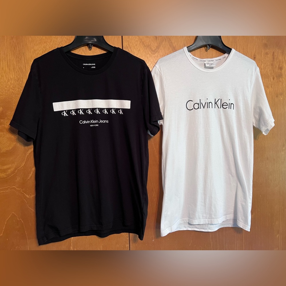 2 Calvin Klein T-Shirts Size Medium